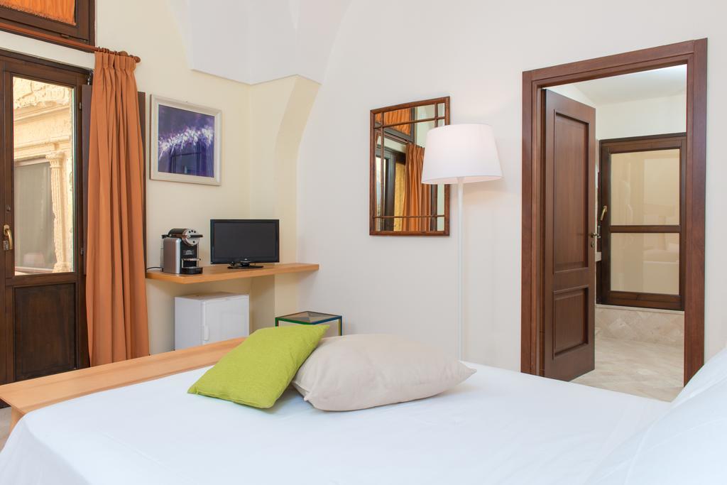 Suite Palace Castromediano Lecce Eksteriør billede
