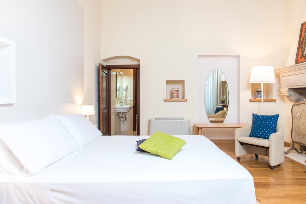 Suite Palace Castromediano Lecce Eksteriør billede