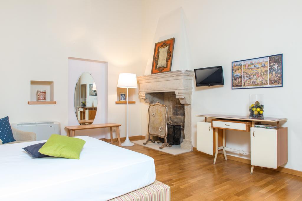 Suite Palace Castromediano Lecce Eksteriør billede